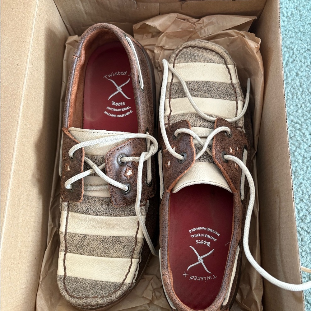 Twisted X Brown and Ivory Women's Flats - Picture 2 of 4